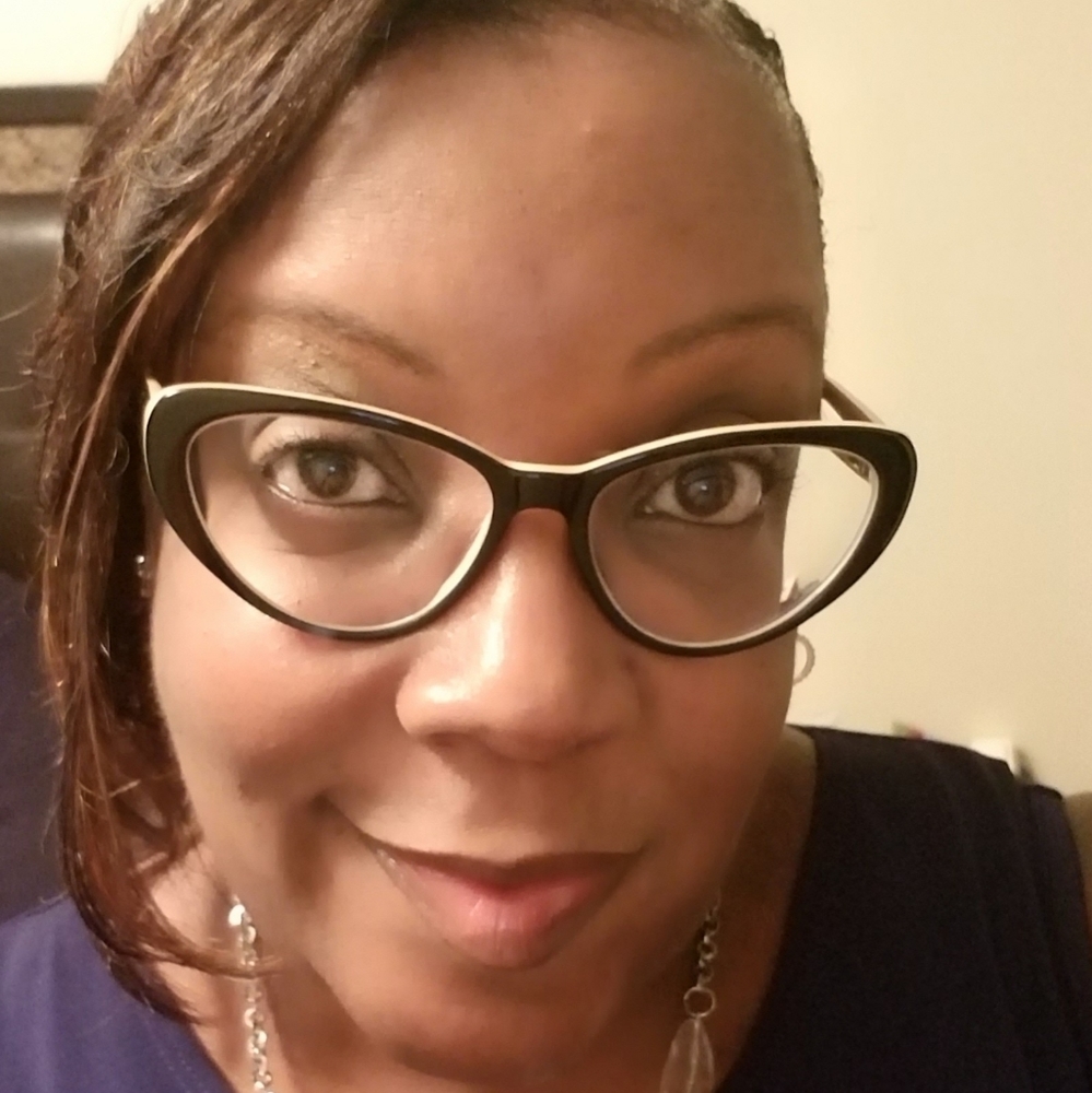 Meet your Posher, Gena